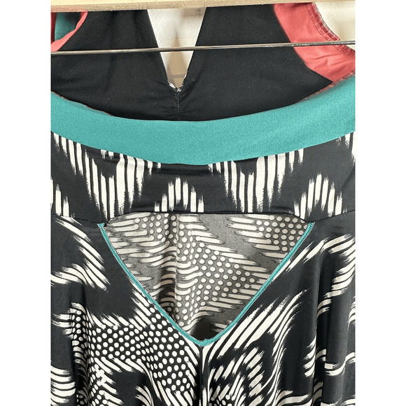 Autumn Teneyl Halter Dress Black and White Geometric Sz M - Picture 8 of 14